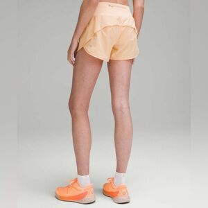 C - Lululemon Speed Up Mid-Rise Lined Short 4"
Summer Glow